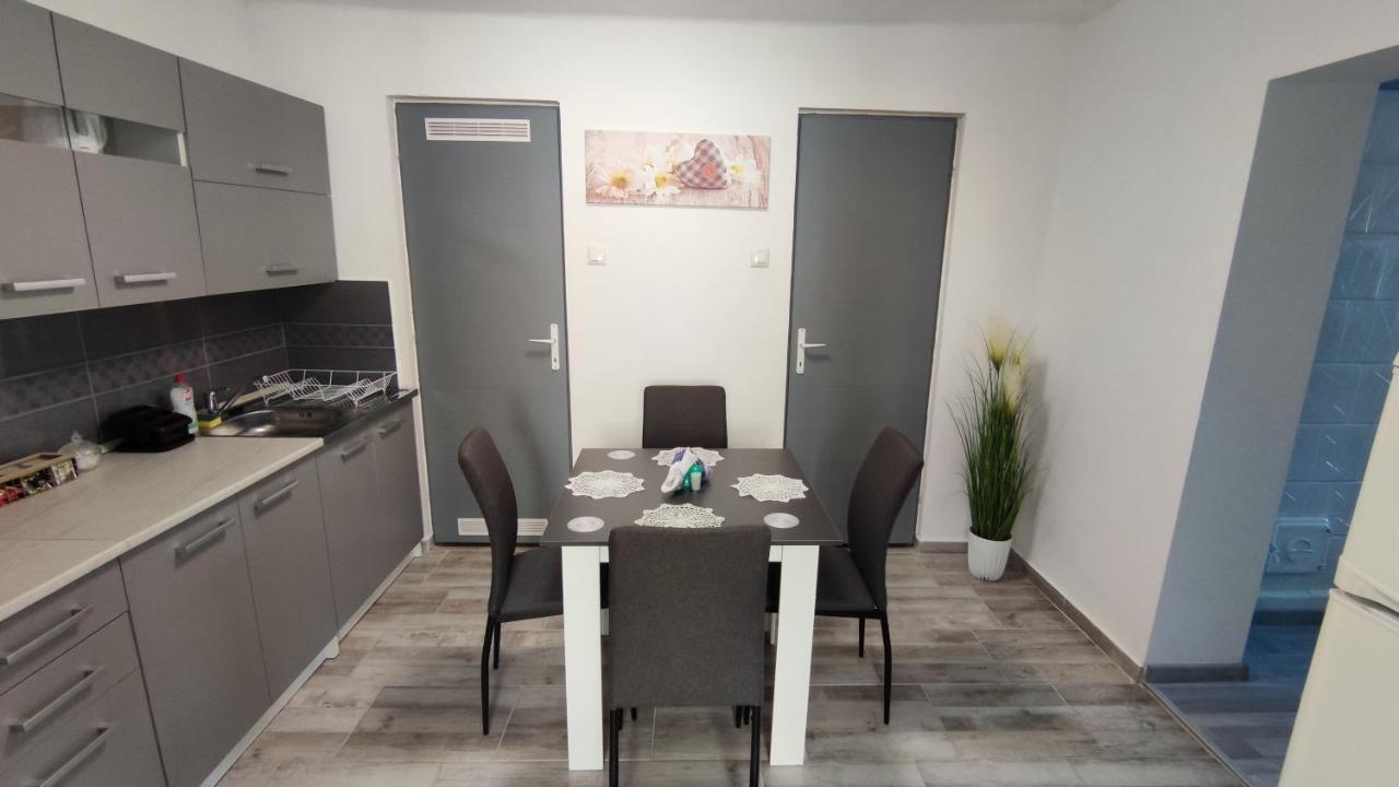 Freedom-Fehervar Apartman Székesfehérvár 외부 사진